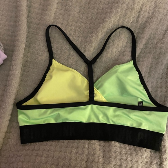 pink sports bra - Picture 2 of 3